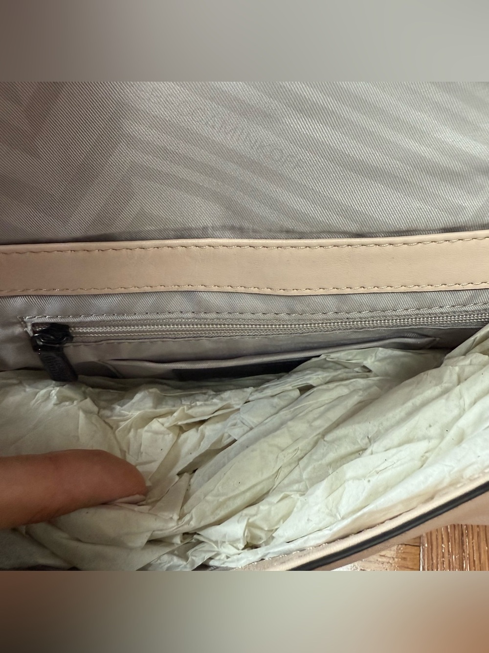 Rebecca Minkoff Quilted Leather Crossbody Bag - Picture 5 of 8